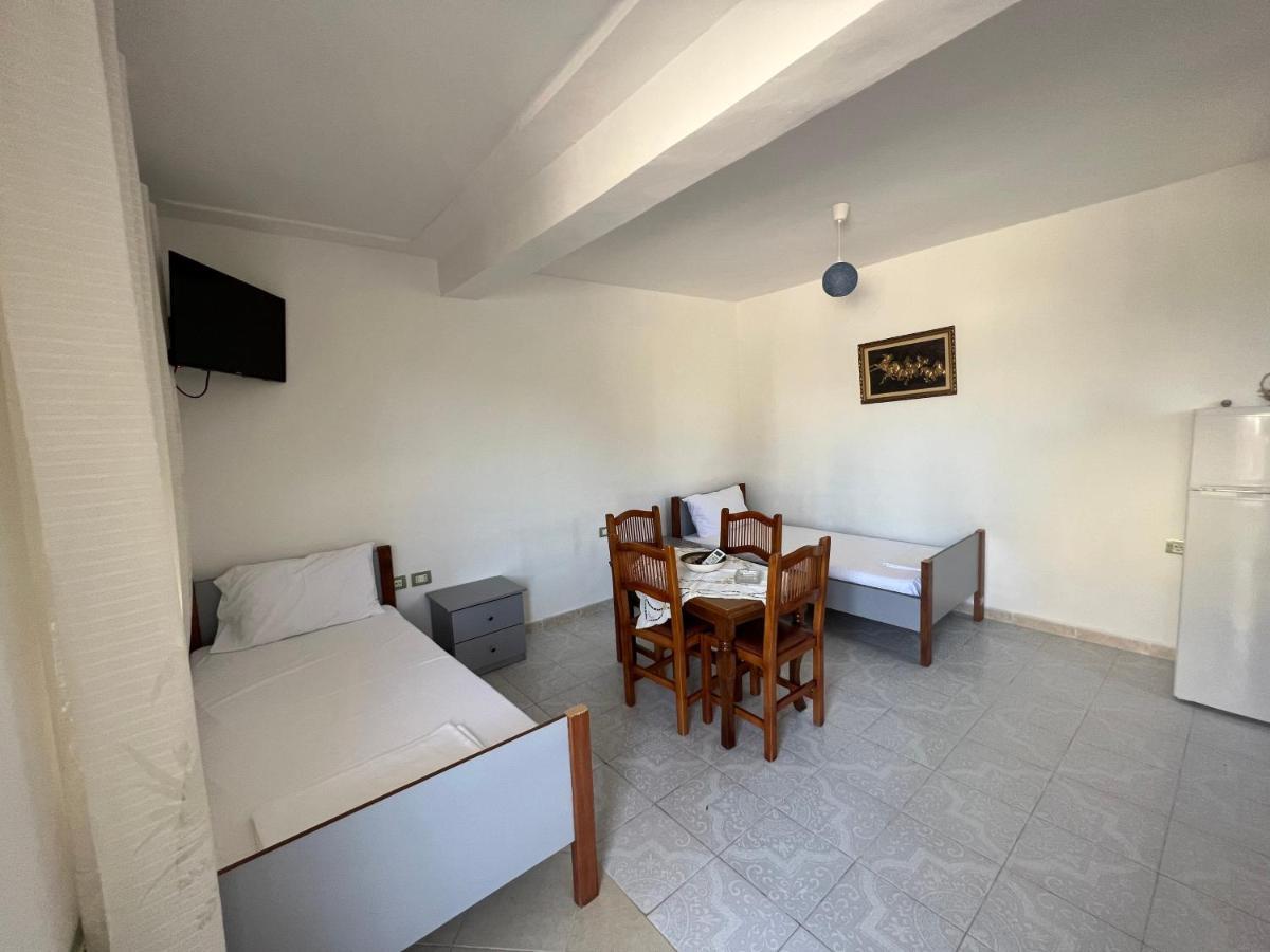Guest House Vlorë Exterior foto
